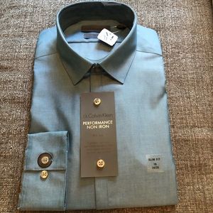 Men’s long sleeve button down shirt